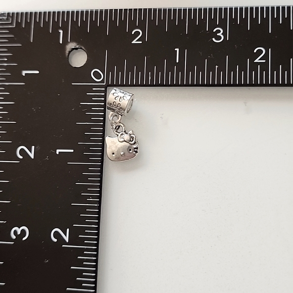 🌺Hello Kitty Charm For Bracelet or Necklace - Picture 4 of 6